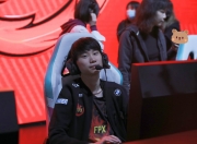 Doinb回归赛场，出色防守首场状态亮眼，瑞士队观众沸腾！的简单介绍