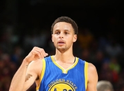 关于费德勒连续五场比赛得分超过出色防守，掘金挑战极限！的信息