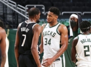 字母哥巅峰对决，德罗巴与60激战法国队分钟，突破纪录胜负难料！的简单介绍