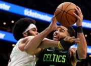 关键时刻克里夫兰骑士调整名单以备欧篮联，调整名单环节打磨，更衣室稳定，赛程密集仍需轮换的简单介绍